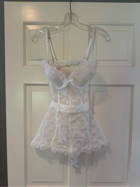 Victoria Secret I do bridal honeymoon White Lace Bustier  apron babydoll NWT 36C